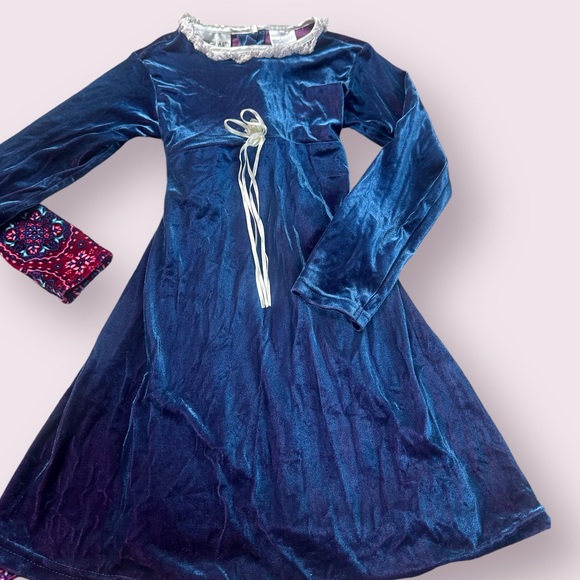 Set Of Two Vintage Toddler Velvet Dresses With Paisley Lace Ribbon Detail Size 5 - Picture 6 of 16